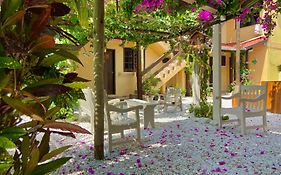 6 - Apartamento de 02 quartos com jacuzzi em Bombas